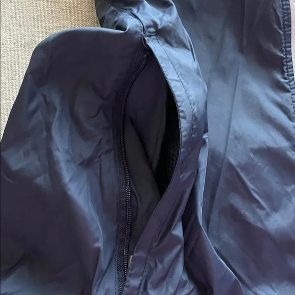 Chicago Bears Navy Blue Windbreaker - Picture 7 of 10